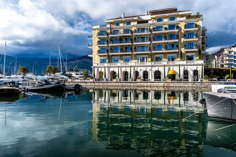 RALLY THE GLOBE ACES EPIC AUSTRIA TO ATHENS ADVENTURE