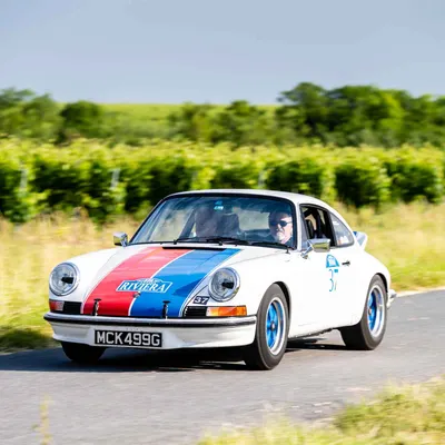 Carrera Riviera
