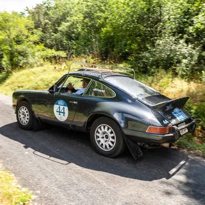 Carrera Riviera