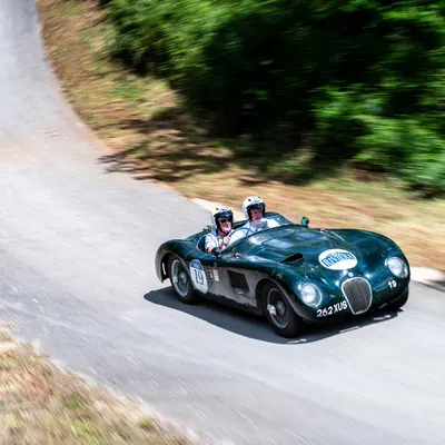 Carrera Riviera