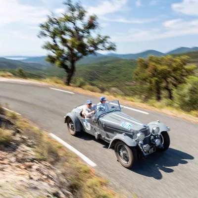 Carrera Riviera