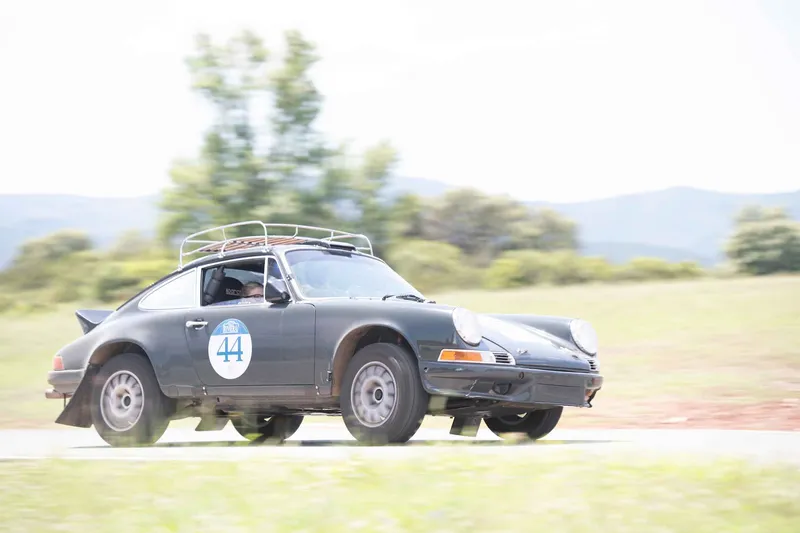 Carrera Riviera
