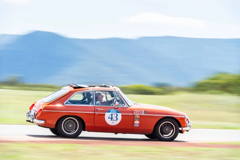 Carrera Riviera