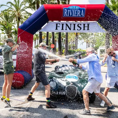 Carrera Riviera