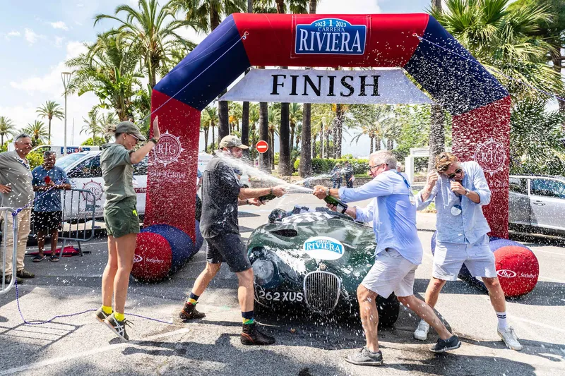 Carrera Riviera
