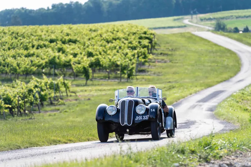STUNNING JAGUAR C-TYPE MAKES MORE HISTORY WITH CARRERA RIVIERA VICTORY