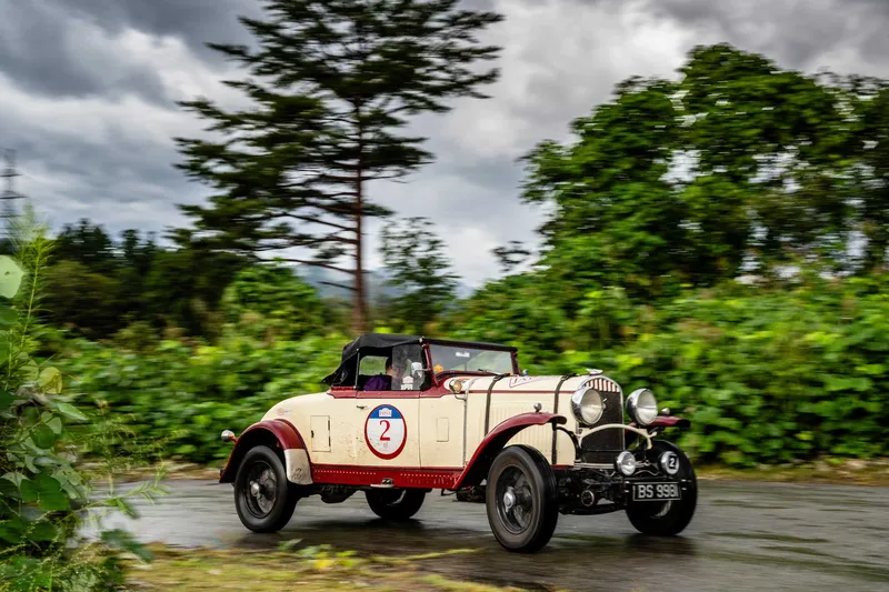1925 BENTLEY CELEBRATES ITS 100th BIRTHDAY IN STYLE WITH VICTORY ON EPIC ISLANDS OF JAPAN MARATHON