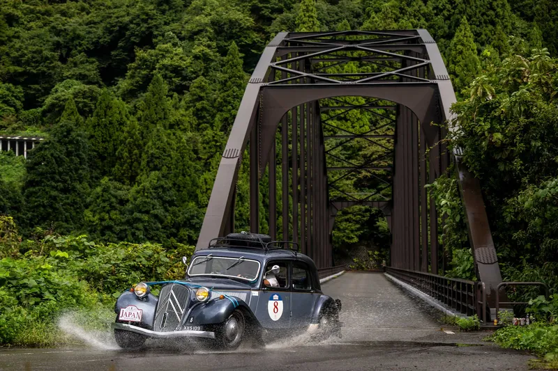 1925 BENTLEY CELEBRATES ITS 100th BIRTHDAY IN STYLE WITH VICTORY ON EPIC ISLANDS OF JAPAN MARATHON