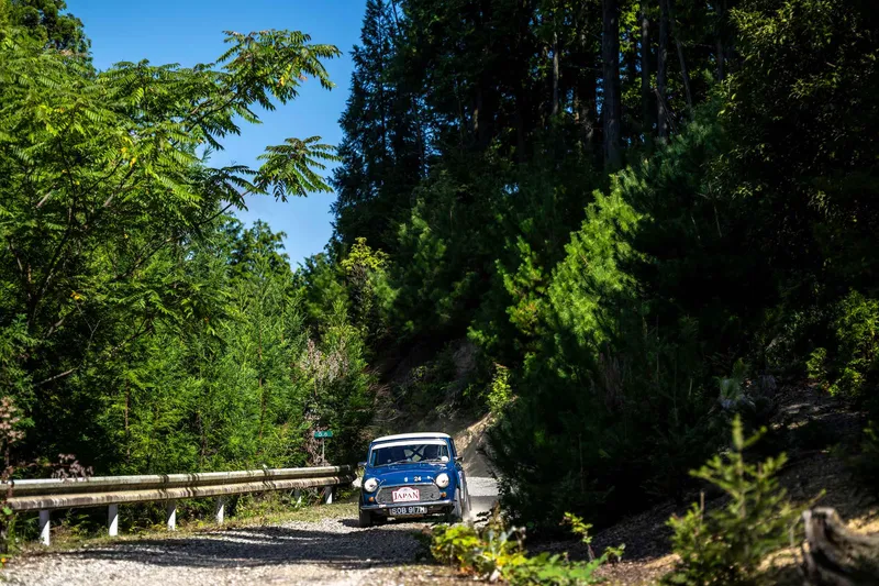1925 BENTLEY CELEBRATES ITS 100th BIRTHDAY IN STYLE WITH VICTORY ON EPIC ISLANDS OF JAPAN MARATHON