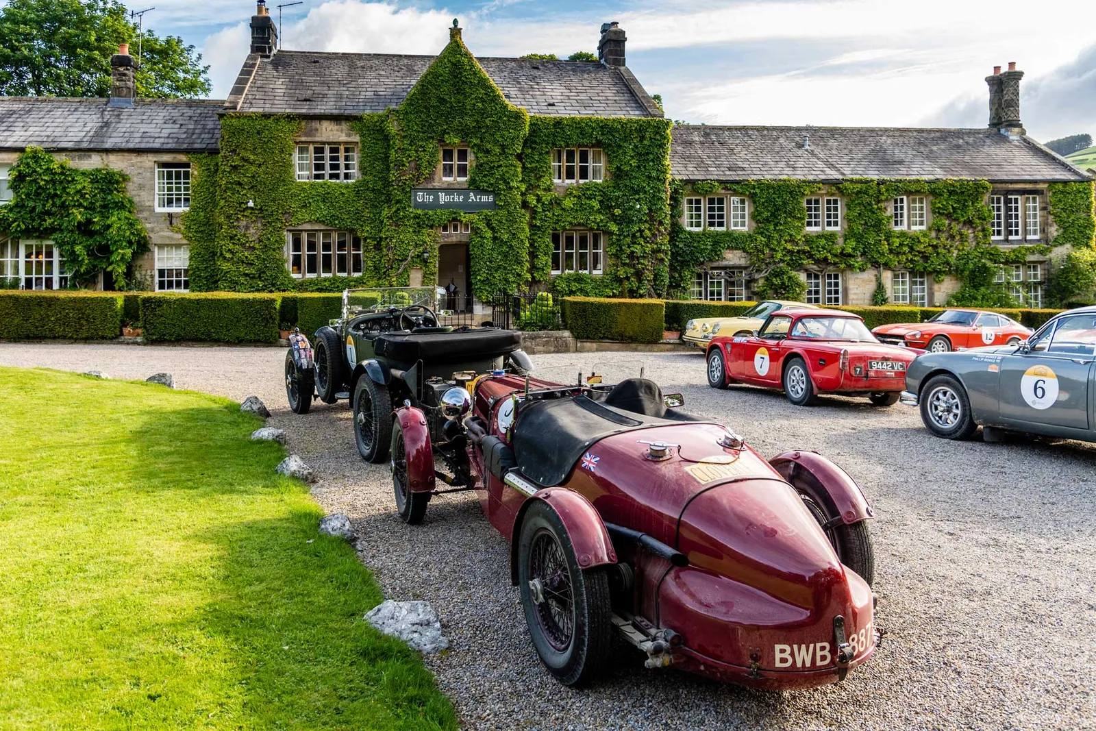 CLOVERLEAF EVENTS REVIVE SPIRITS AS RALLY THE GLOBE RETURNS TO THE OPEN ROAD