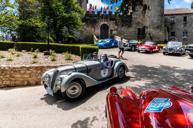 STUNNING JAGUAR C-TYPE MAKES MORE HISTORY WITH CARRERA RIVIERA VICTORY