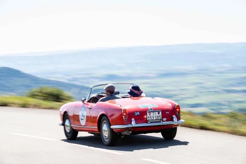STUNNING JAGUAR C-TYPE MAKES MORE HISTORY WITH CARRERA RIVIERA VICTORY