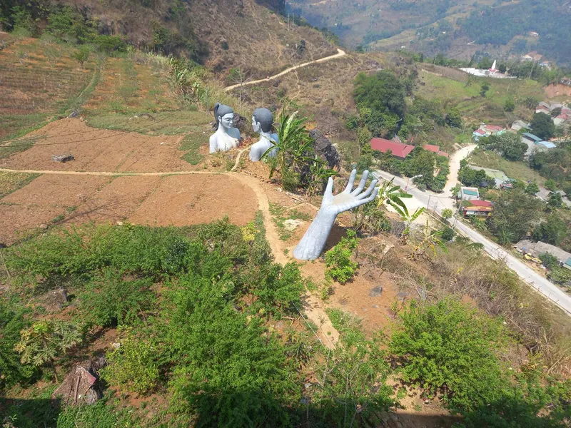 SURVEYING THE ROAD TO HANOI