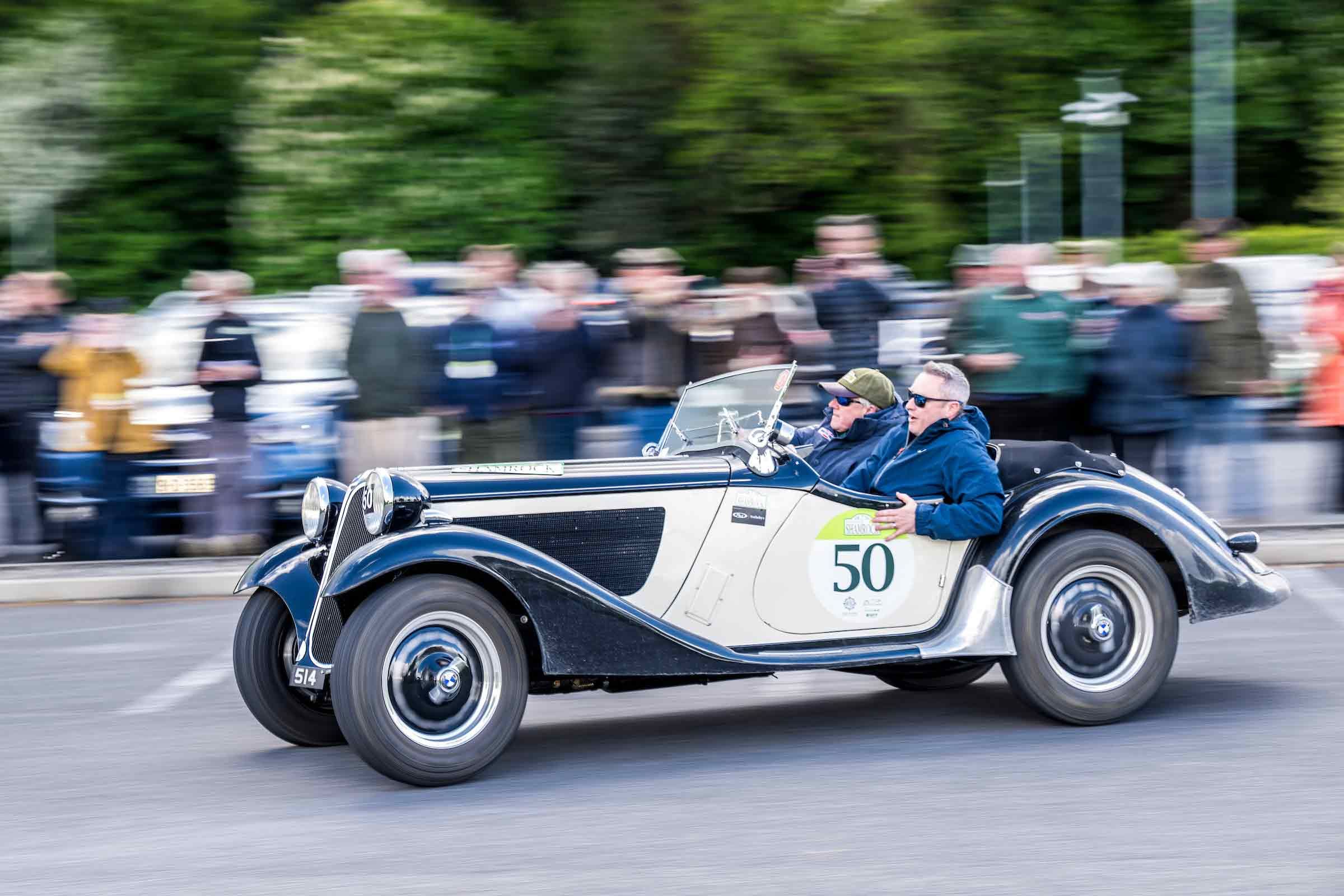 VINTAGE SHAMROCK VICTORS IN SEVENTH HEAVEN