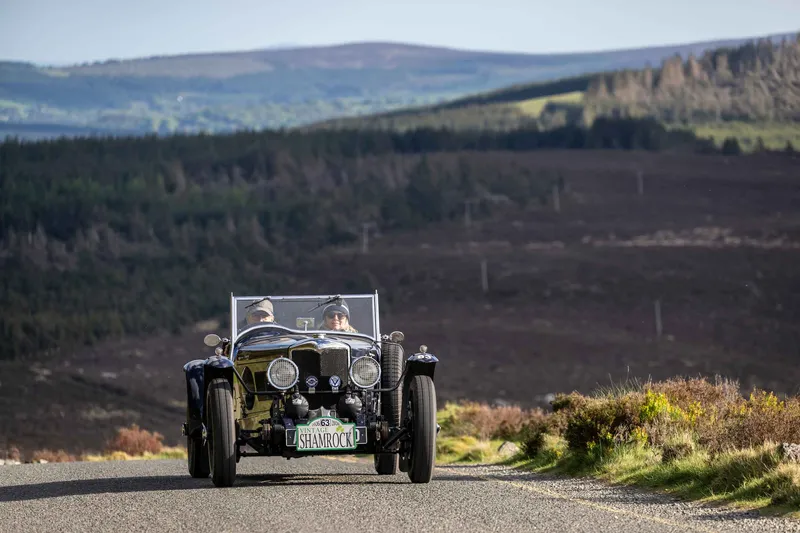 VINTAGE SHAMROCK VICTORS IN SEVENTH HEAVEN